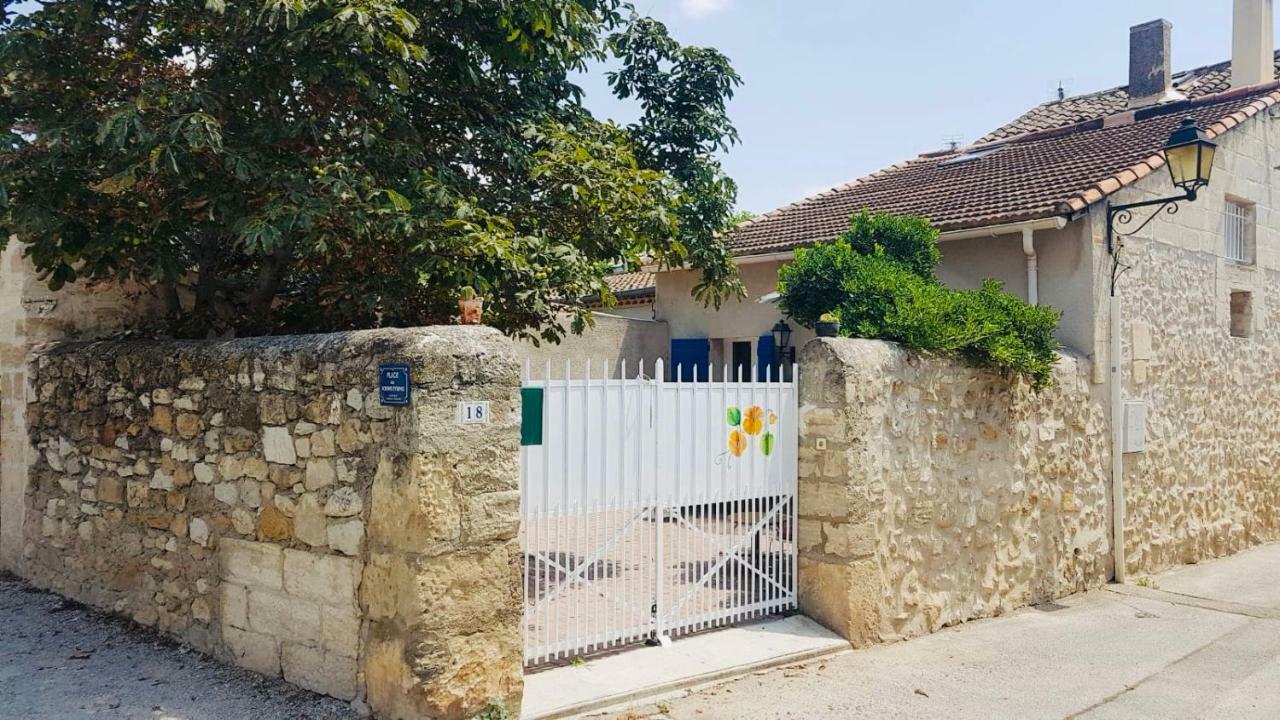 La Capucinette A L'Ombre Du Marronnier Villa Maussane les Alpilles Luaran gambar